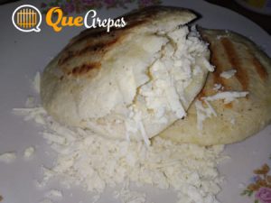Arepas de Yuca con harina de maíz - QueArepas