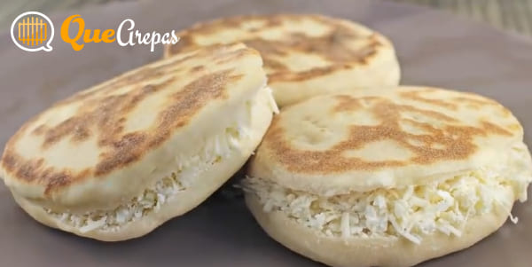 Arepas Andinas con queso - quearepas.com