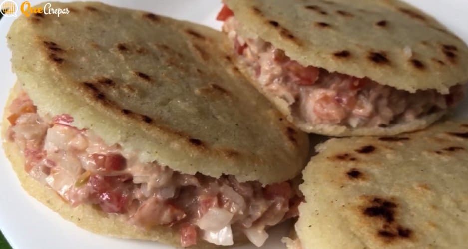 Arepas with tuna and vegetables - quearepas.com
