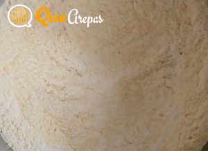 Ingredientes mezclados para la arepa boyacence - quearepas.com