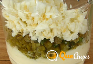Place all the ingredients - tartar sauce - quearepas.com