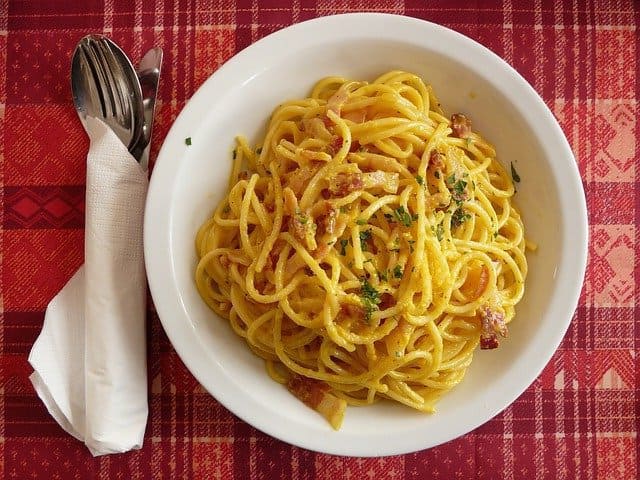 Exquisite pasta with Carbonara Sauce - quearepas.com