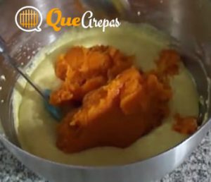 Add the pumpkin to the mixture - quearepas.com