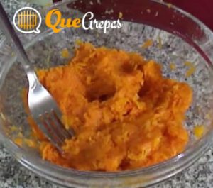 Auyama crushed for pumpkin cake - quearepas.com