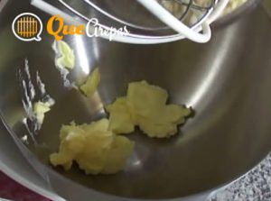 Butter in the mixer bold - quearepas.com
