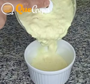 Place the corn salsa in a serving container - quearepas.com