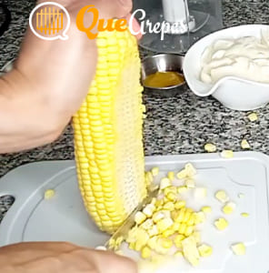 Shelling corn on the cob - quearepas.com