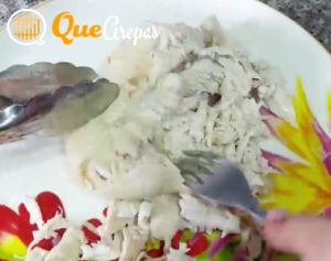 Chicken shredding for ajiaco - quearepas.com