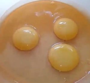 Eggs in a cup - quearepas.com