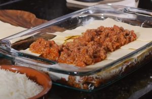 Assembling the Venezuelan Pasticho - quearepas.com