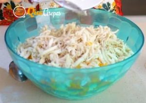 Mixed ingredients of chicken salad - quearepas.com