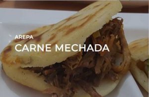 Arepa con Carne Mechada
